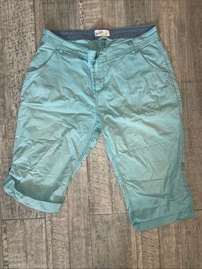 Women’s Woolrich Convertible Shorts to Capris - Adjustable